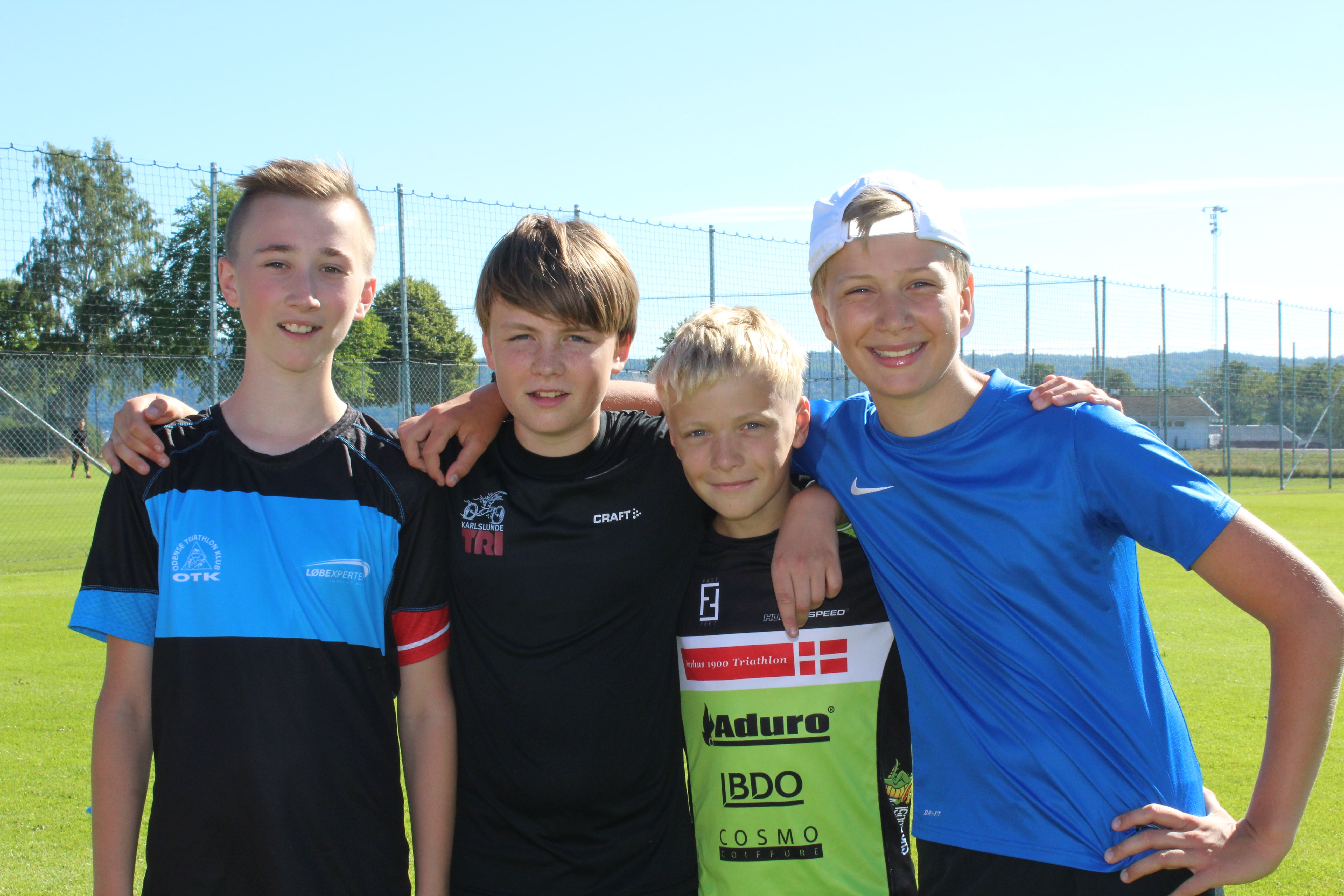 Her løbers der koncentreret ud af skiftezonen (Foto: Fotografen)