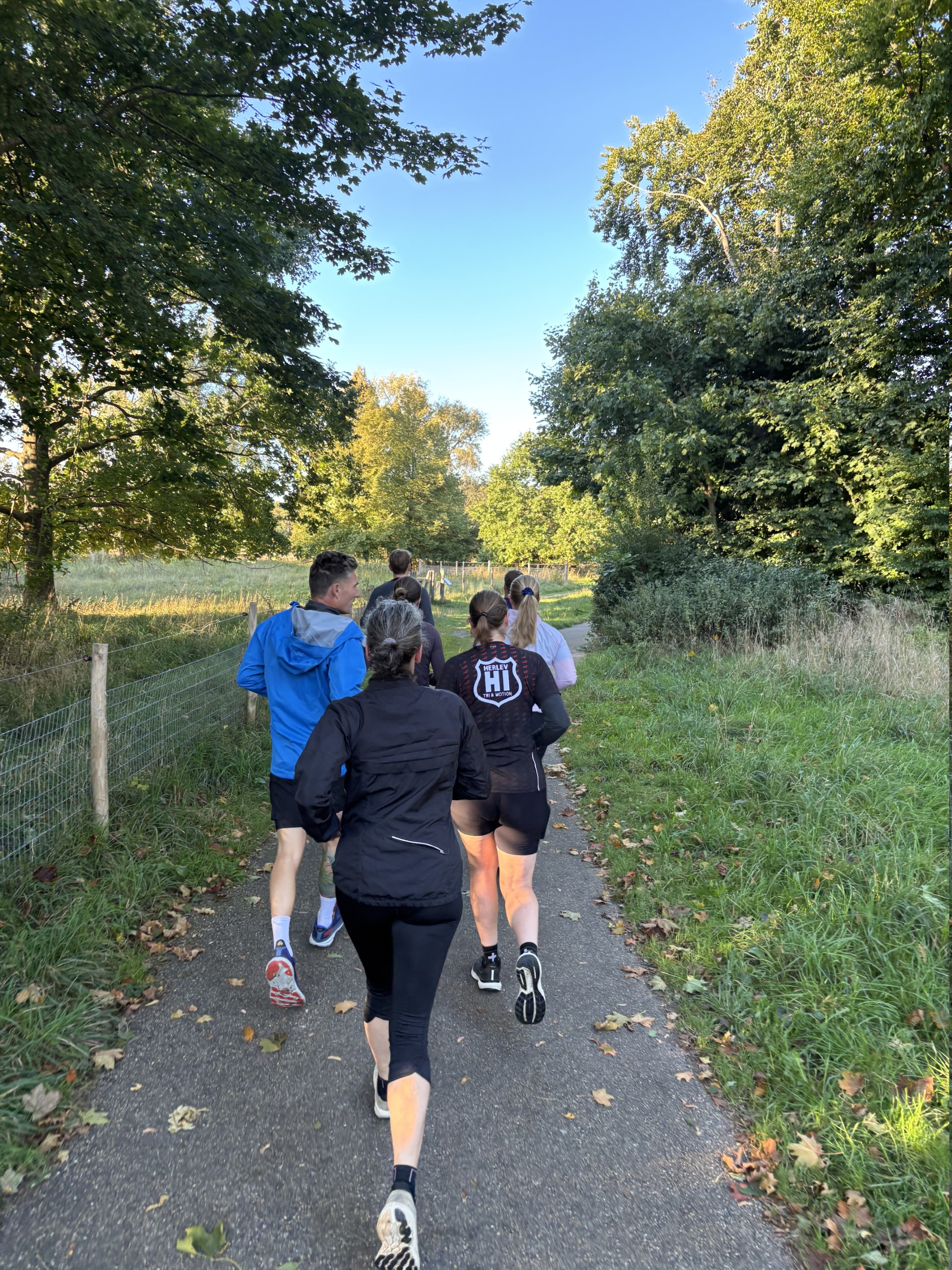 billede Her løbers der koncentreret ud af skiftezonen (Foto: Fotografen)
