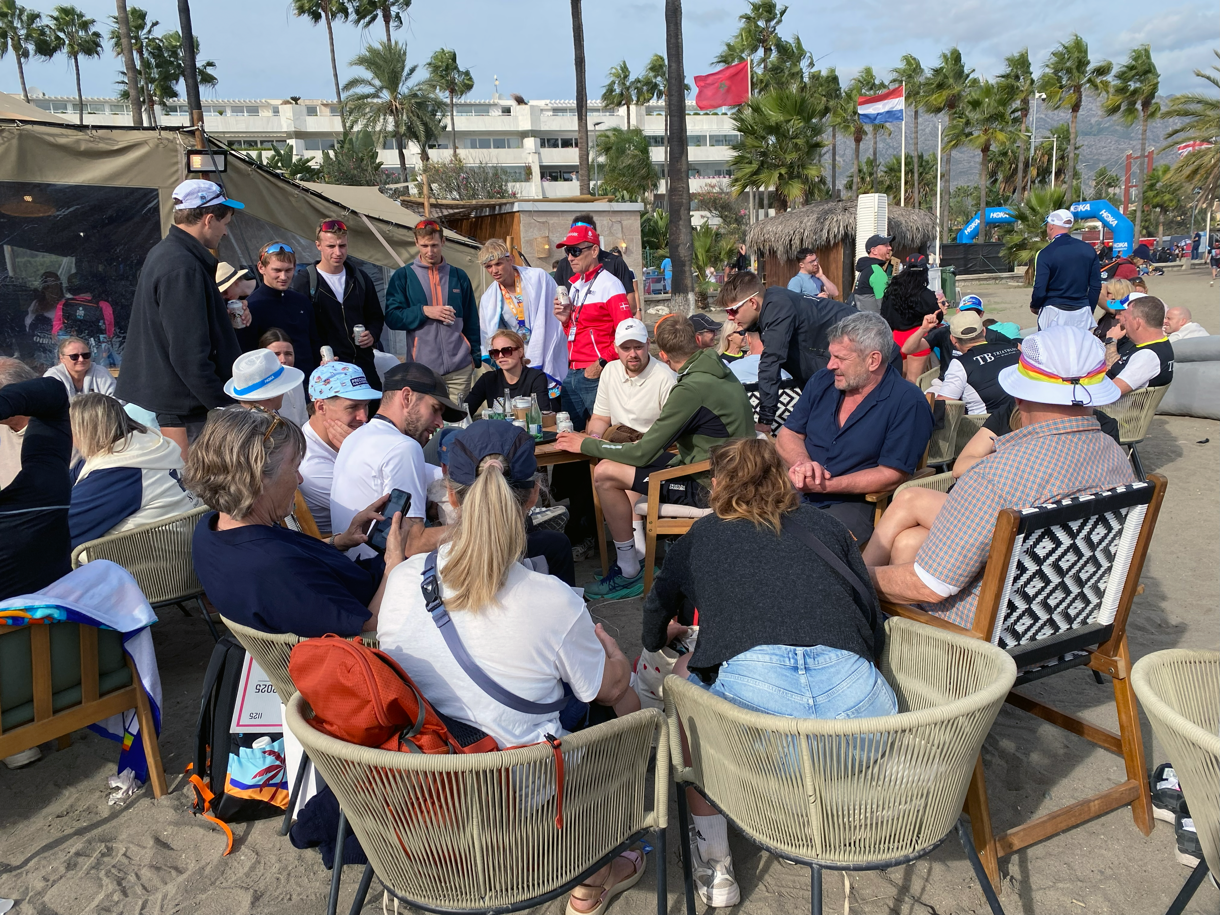 IMG_8019 Her løbers der koncentreret ud af skiftezonen (Foto: Fotografen)